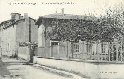 .CPA  FRANCE 69 "Sathonay,  Ecole communale et grande rue"