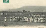 69 RhÔne .CPA  FRANCE 69 "Camp  de Sathonay, Les Zouaves au repos, la marchande de pain"