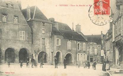 CPA FRANCE 89 "Noyers, Place du Marché au Blé"