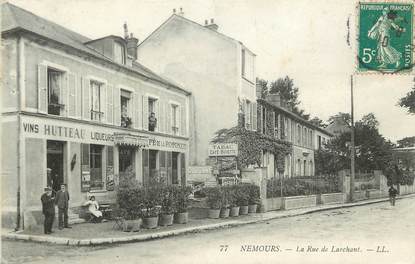 CPA FRANCE 77 "Nemours, la Rue de Larchant, Café de la Rotonde"
