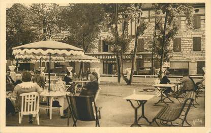 .CPA FRANCE 46 "Figéac, Le Grand Hôtel Moderne, la terrasse"