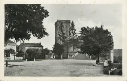 .CPSM  FRANCE 46 "Puy l'Evêque,  Place de la Mairie et ancien donjon"