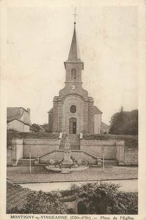 .CPA  FRANCE 21 "Montigny sur Vingeanne, Place de l'église"