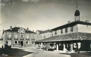 47 Lot Et Garonne .CPSM  FRANCE  47 "Villeréal, Hôtel de Ville et Halle"