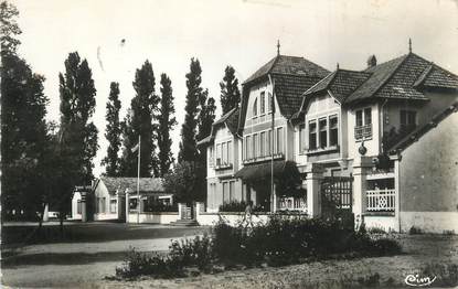 .CPSM   FRANCE 17 " Ile d'Oléron, Boyardville, la Maison Heureuse"