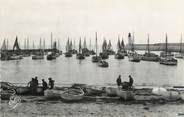 17 Charente Maritime .CPSM   FRANCE 17 " Ile d'Oléron, La Cotinière, le retour des pêcheurs"