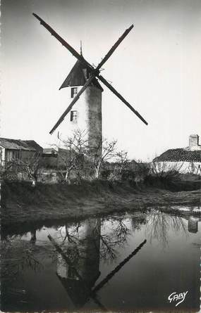 .CPSM  FRANCE 85  "Beauvoir sur Mer, Le Moulin St Esprit"