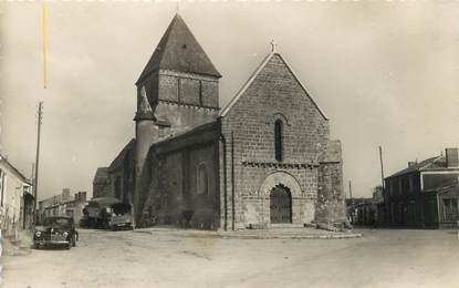 .CPSM  FRANCE 85  "Le Bernard, L'église"