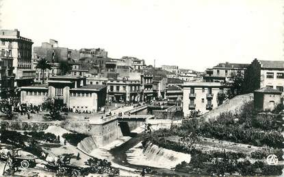 CPSM ALGERIE   "Mostaganem, le marché et les trois ponts"