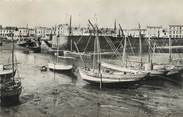 85 Vendee .CPSM  FRANCE 85  "Ile  d'Yeu, Le port à marée basse"