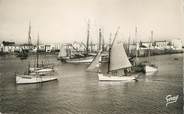 85 Vendee .CPSM  FRANCE 85  "Ile  d'Yeu, Bâteaux de pêche au port"