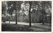 86 Vienne . CPSM FRANCE 86 "Nieuil l'Espoir, Le groupe scolaire et la Mairie"