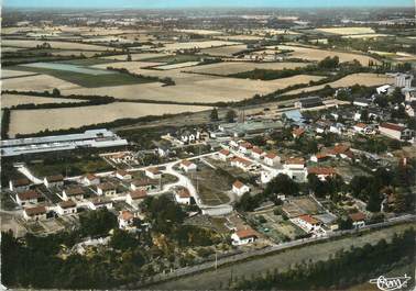 . CPSM  FRANCE 86 " Civray, Vue générale aériennne"