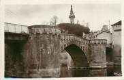 86 Vienne . CPSM  FRANCE 86 " Montmorillon, La vierge du château et le vieux pont"