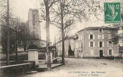 . CPA  FRANCE 32 " Lectoure, Rue nationale"