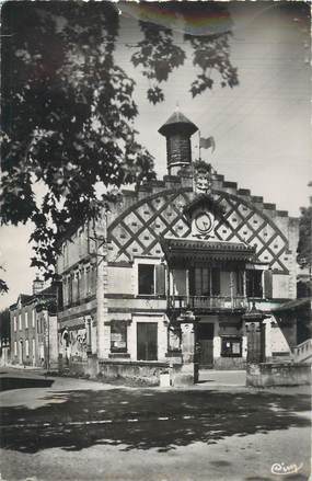 . CPSM   FRANCE 32 " Barcelonne, Mairie"