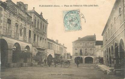 . CPA FRANCE 32 " Fleurance,  Place de l'Hôtel de Ville  '"