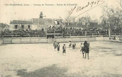 . CPA FRANCE 32  "Vic Fezensac,Course de taureaux"