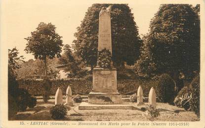 . CPA FRANCE 33 "Lestiac, Monument aux morts"