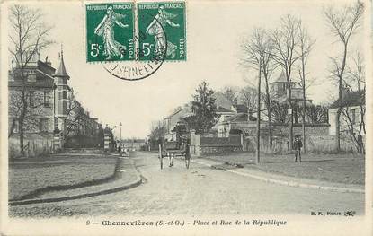 CPA FRANCE 94 "Chennevières sur Marne, Place et rue de la République"