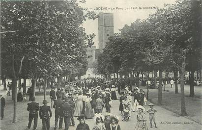 .CPA  FRANCE 34 " Lodève,  Le parc pendant le concert"