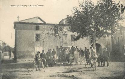 .CPA FRANCE 34 "  Pinet, Place Carnot"