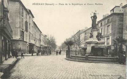 .CPA  FRANCE 34 "  Pézenas,  Place de la république et cours Molière"