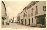 34 Herault .CPA  FRANCE 34 "  St  Pargoire, Place du jeu de ballon"