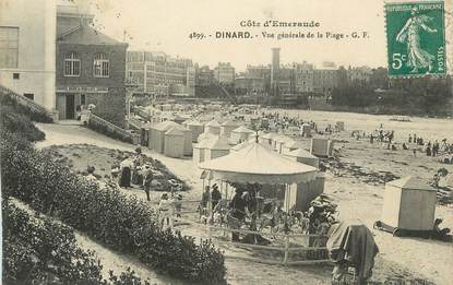 . CPA FRANCE  35  " Dinard, Vue générale de la plage" / MANEGE