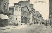 35 Ille Et Vilaine . CPA FRANCE  35  " Fougères, Les halles et la rue Nationale"