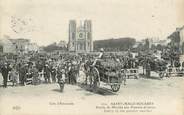 35 Ille Et Vilaine . CPA FRANCE  35 "St  Malo  - Rocabey, Entrée du marché aux pommes de terre"