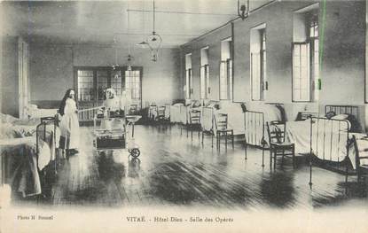. CPA FRANCE  35 "Vitré, Hôtel Dieu, salle des opérés" / MEDECINE