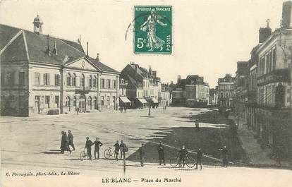 CPA FRANCE 36 "Le Blanc, Place du Marché"