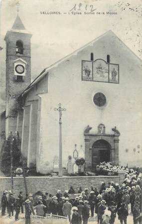 . CPA FRANCE  73 " Valloire, L'église, sortie de la messe"