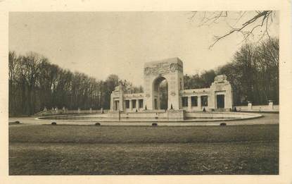 CPA FRANCE 92 "Garches, Mémorial des Héros de l'Escadrille Lafayette" / AVIATION