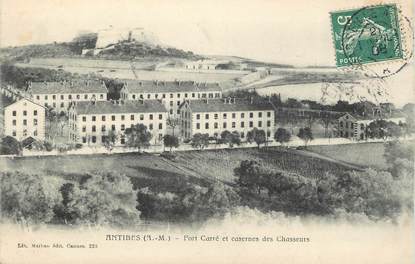 .CPA FRANCE 06 "Antibes, Fort Carré et caserne des châsseurs"