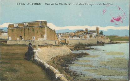 .CPA FRANCE 06 "Antibes, Vue de la vieille ville et des remparts "