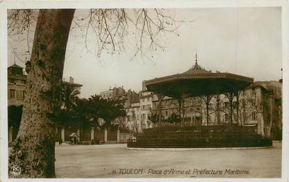 CPA  FRANCE 83 "Toulon, Place d'Armes et le kiosque"