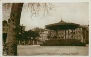 83 Var CPA  FRANCE 83 "Toulon, Place d'Armes et le kiosque"