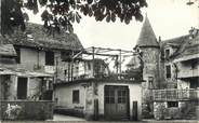 12 Aveyron .CPSM FRANCE 12 "  Ste Eulalie d'Olt, La place et l'école communale"