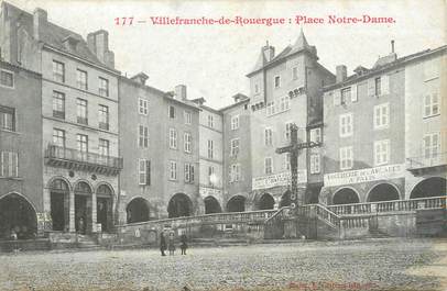 .CPA   FRANCE 12 "Villefranche de Rouergue, Place Notre Dame"