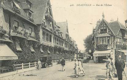.CPA FRANCE 14 "Deauville, Rue de l'écluse"