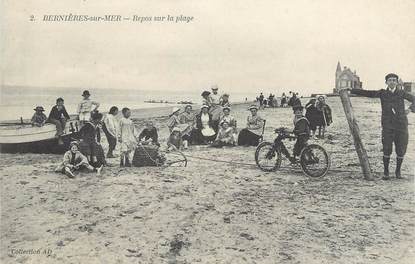 .CPA FRANCE 14 "Bernières sur Mer, Repos sur la plage"