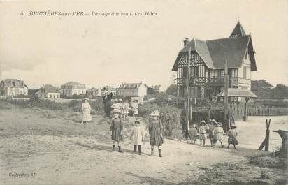 .CPA FRANCE 14 "Bernières sur Mer, Passage à niveau, les villas"