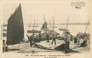 29 Finistere CPA  FRANCE 29 "Nos marins bretons, l'Equipage faisant la toilette de la grand'voile" / BOTREL