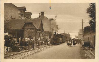 .CPA FRANCE 14 "Lion sur Mer, La gare et le train"/ GARE