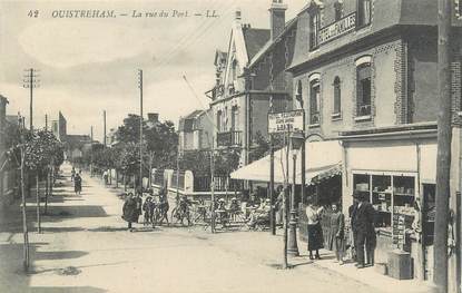 .CPA  FRANCE 14  "Ouistreham, Rue du port"