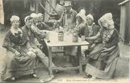 14 Calvado .CPA  FRANCE 14 "Repas Normand dans la Cour d'une ferme" / FOLKLORE