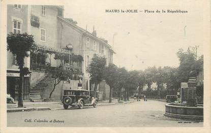 .CPA FRANCE 15   "Maurs la Jolie, Place de la République  "