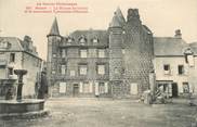 15 Cantal .CPA FRANCE 15   " Salers, La maison Sevestre et le Monument Tyssandier d'Escous"
